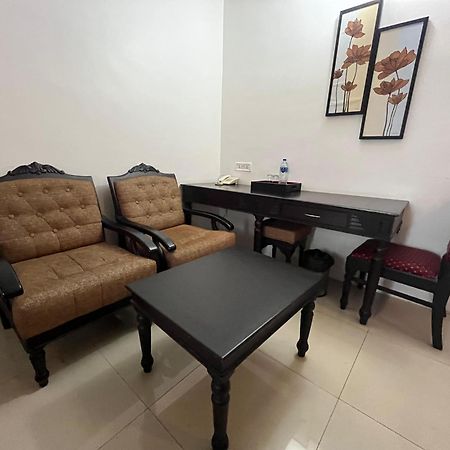 Gee Bee Palace Angamaly Exterior foto